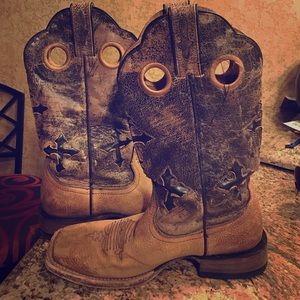 Men's Ariat distressed boots size 8