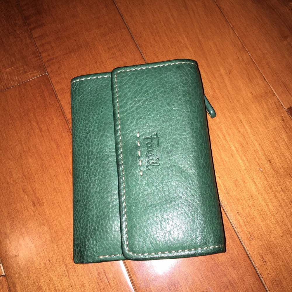 fossil wallet