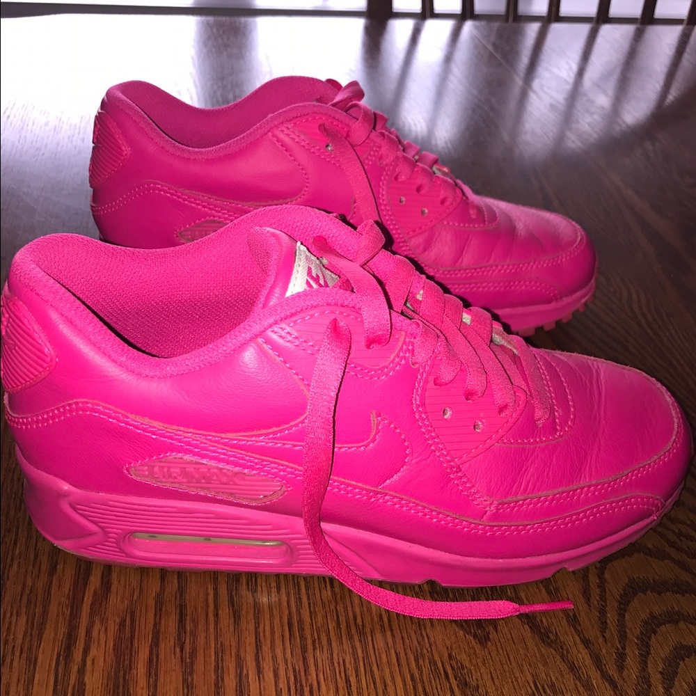 Hot/ Neon Pink NIKE Air Max Women's Size 7
