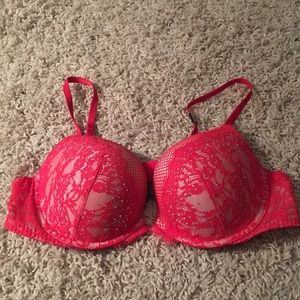 New VS Very Sexy Red Rhinestone & Lace Bra. 38B
