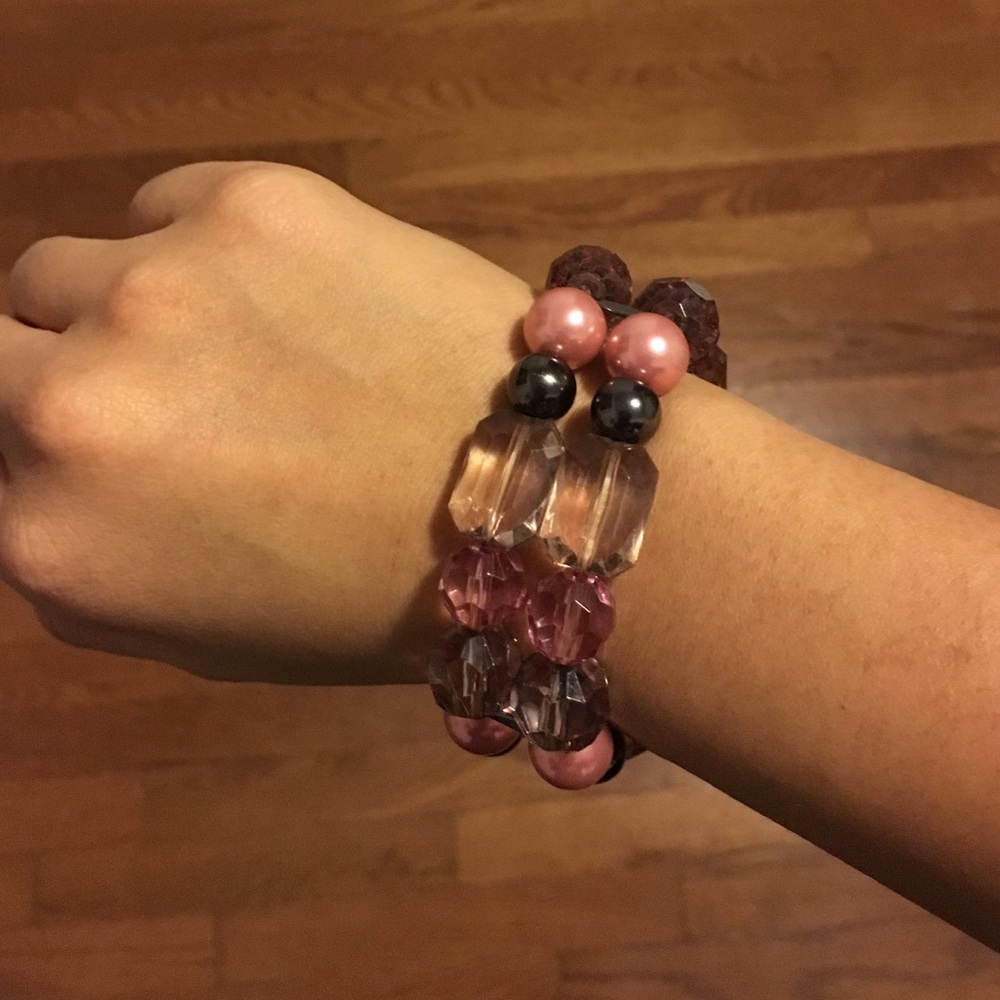 Stretch bead bracelet