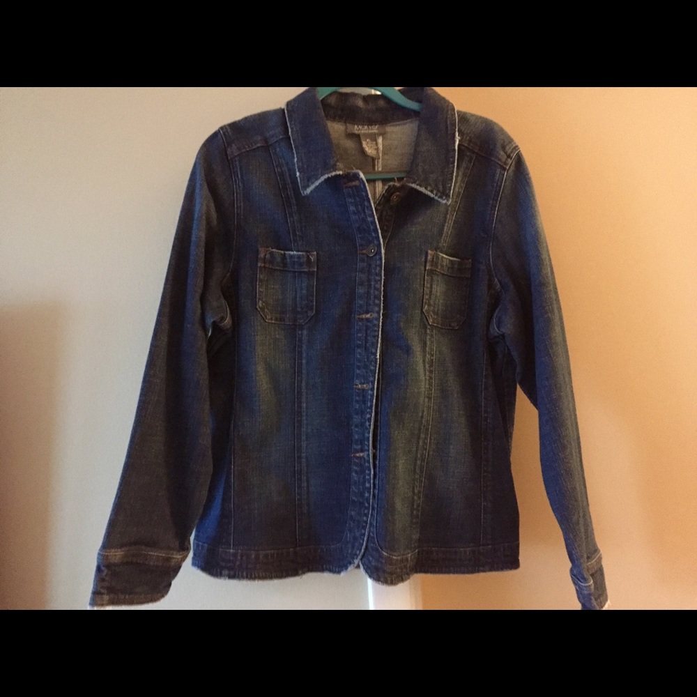 Denim Stretch Shirt Jacket with Stitch Detail 👚