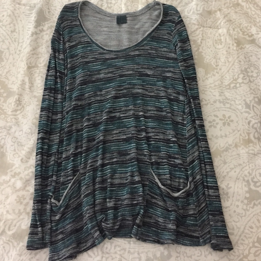 Left of Center scoop neck tunic with pockets