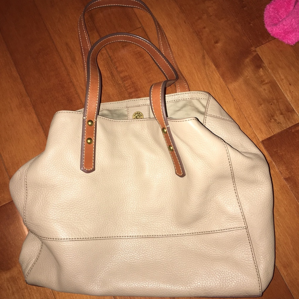 fossil purse