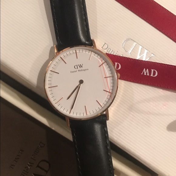 Daniel Wellington Leather watch with rose gold main image 4