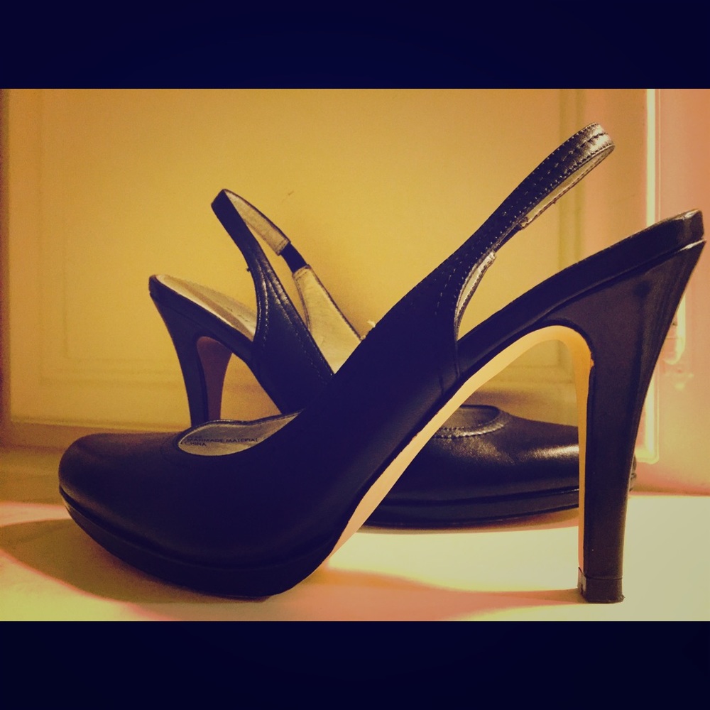 Sling-back 👠 heels GREAT DEAL!