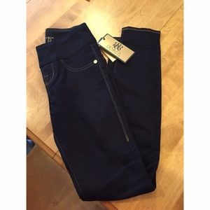 NWT Rock & Republic Skinny Jeans