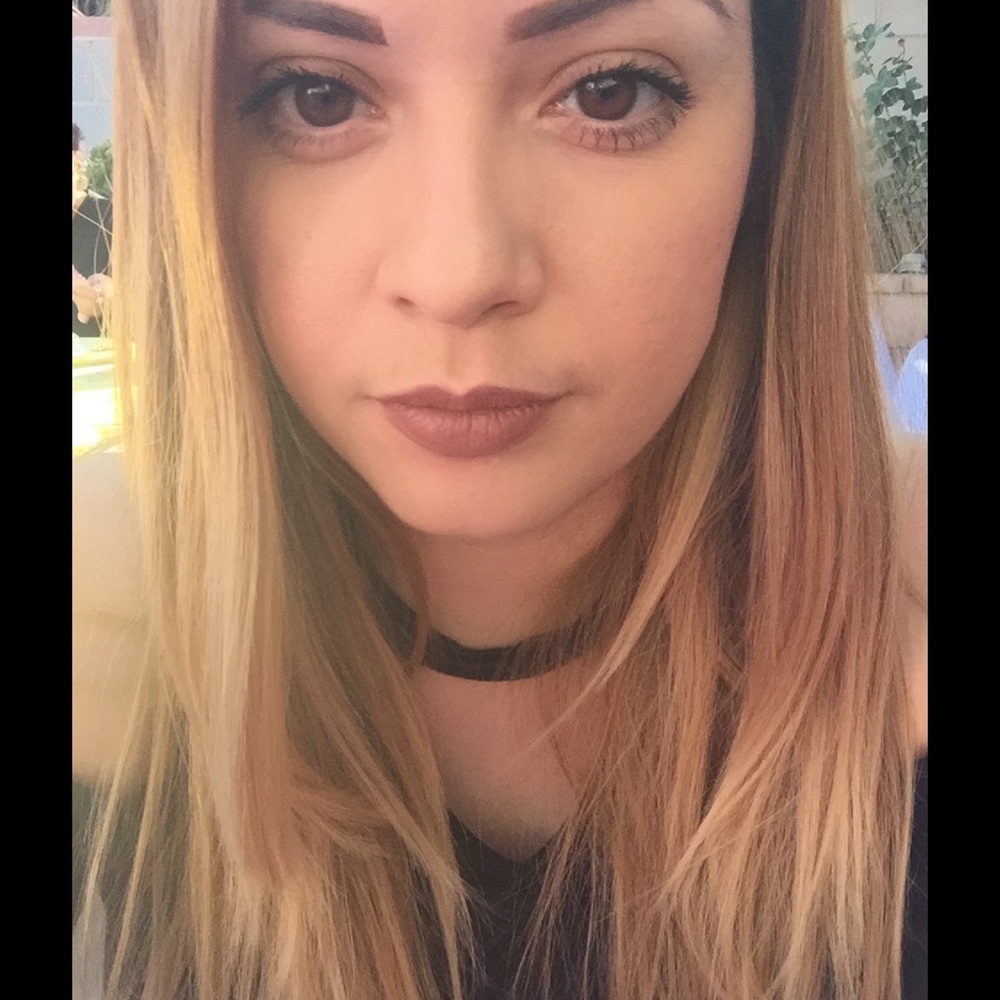 Meet your Posher, Kendra