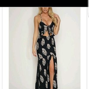 ❌❌SOLD❌❌NWOT sexy maxi dress