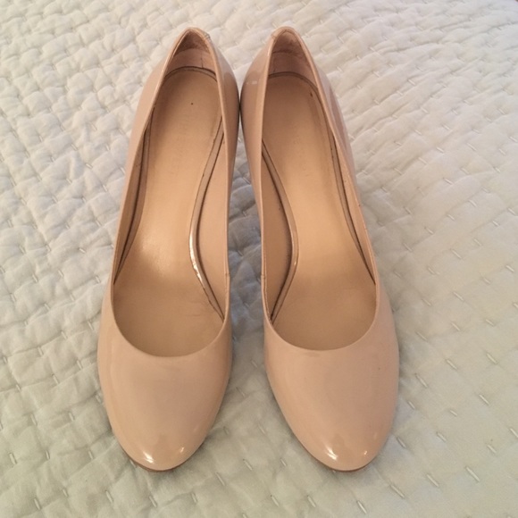 Nine West Nude Patent Leather pumps - Picture 1 of 4