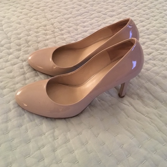 Nine West Nude Patent Leather pumps - Picture 2 of 4