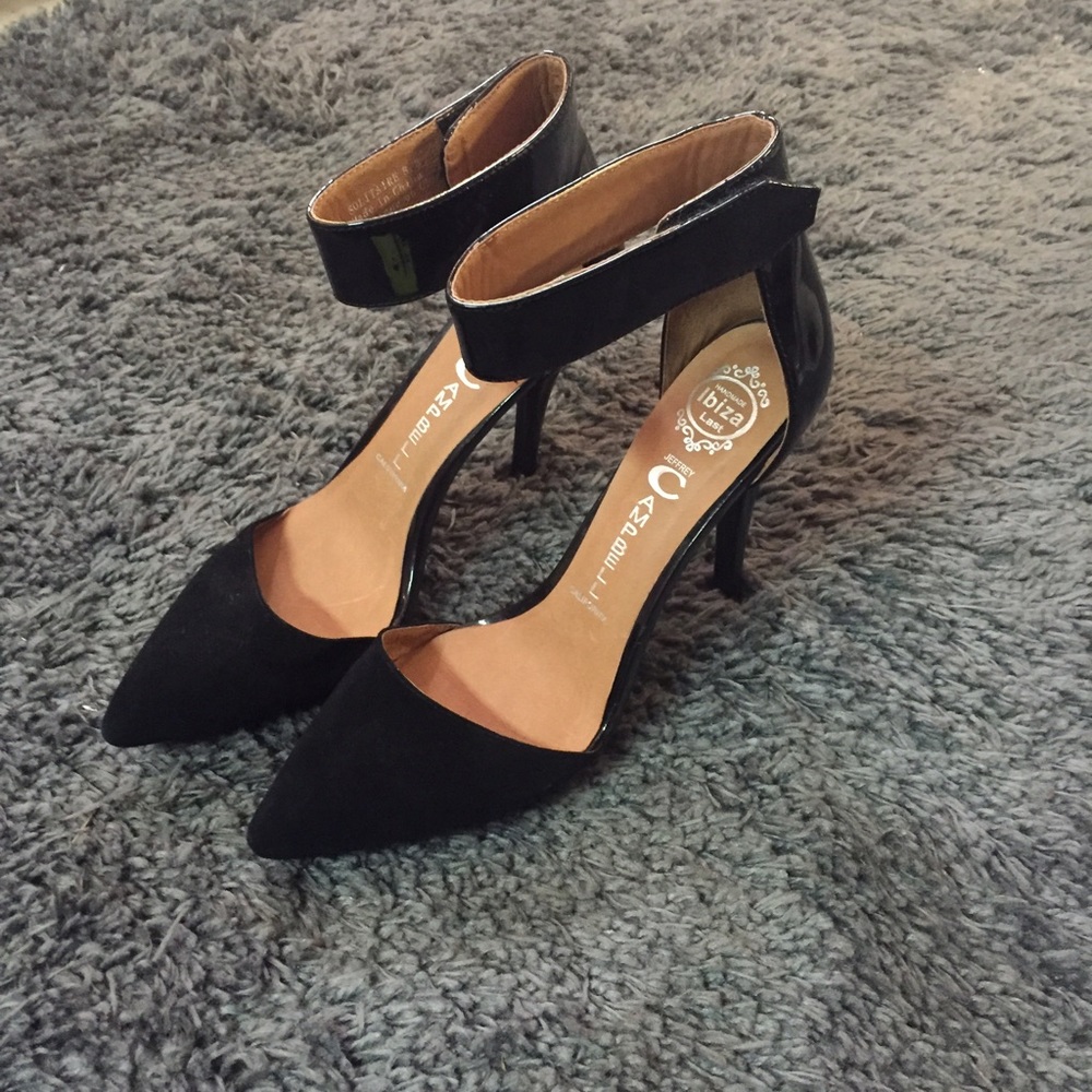 Jeffrey Campbell Black heels!