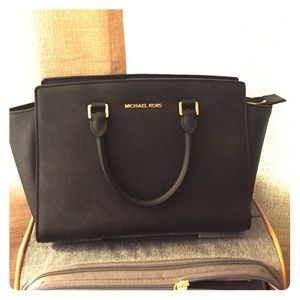 Michael Kors Selma Medium Purse