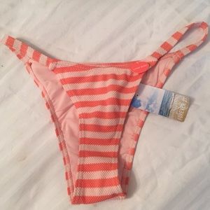 Striped pink bikini bottoms from Forever 21 💕