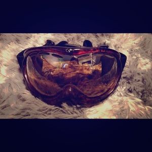 Velvet snowboard goggles