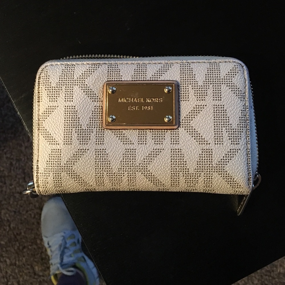 Michael Kors wallet in great condition