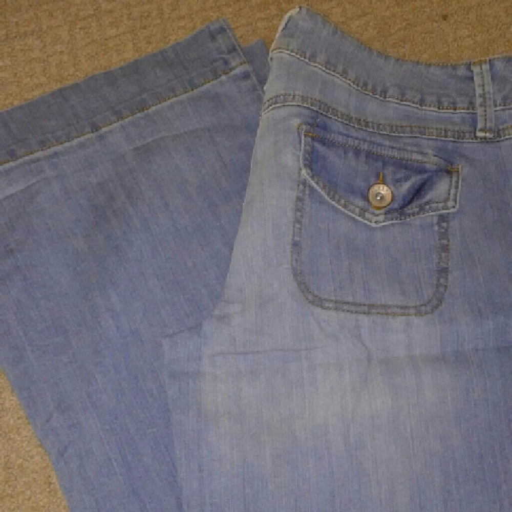 Ashley Trouble L.E.I. Jeans