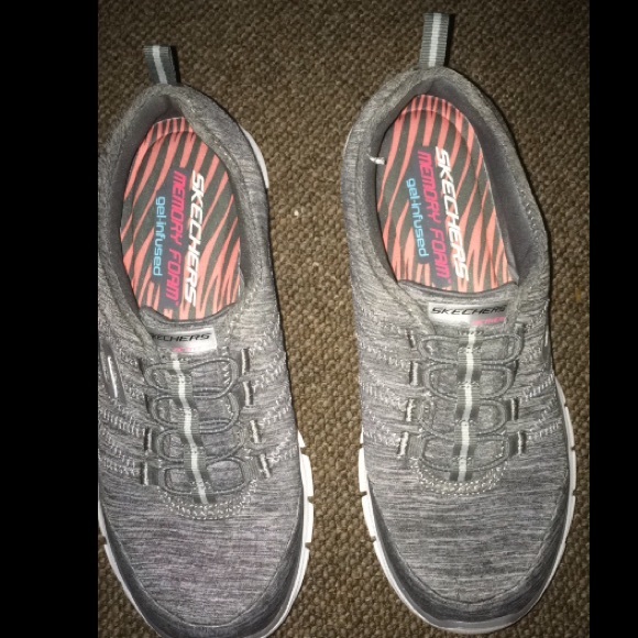 Skechers memory foam gel shoes - Picture 1 of 3
