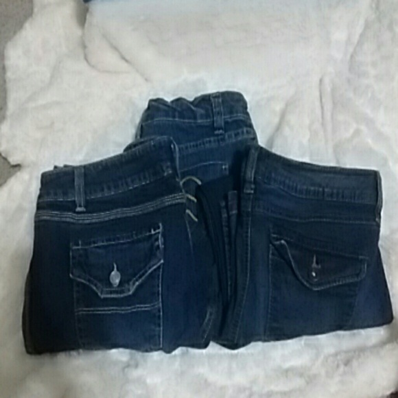 Bundle of Capri - Picture 2 of 3