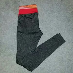 Forever 21 Marled Black Active Leggings w/ Pockets