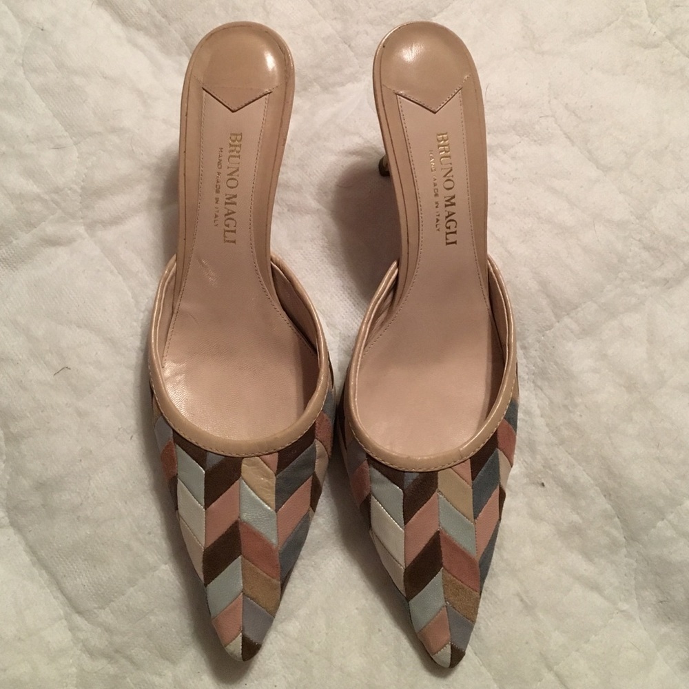 🌷SALE🌷 Bruno Magli suede & leather slide heels