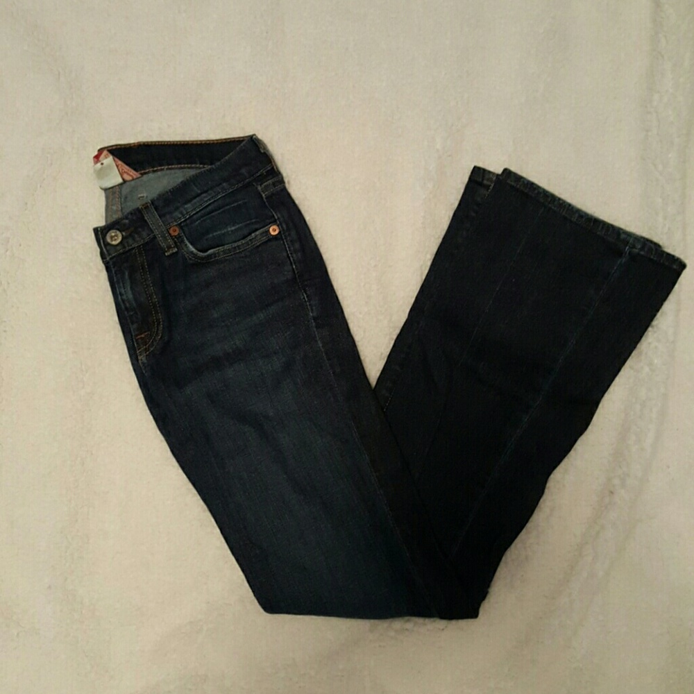 ⬇🍀Lucky Brand Size 2 Boot Cut Jeans