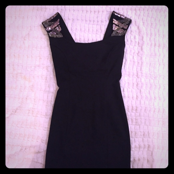 Gorgeous Black Dress from Guess.  Size small - Picture 1 of 3