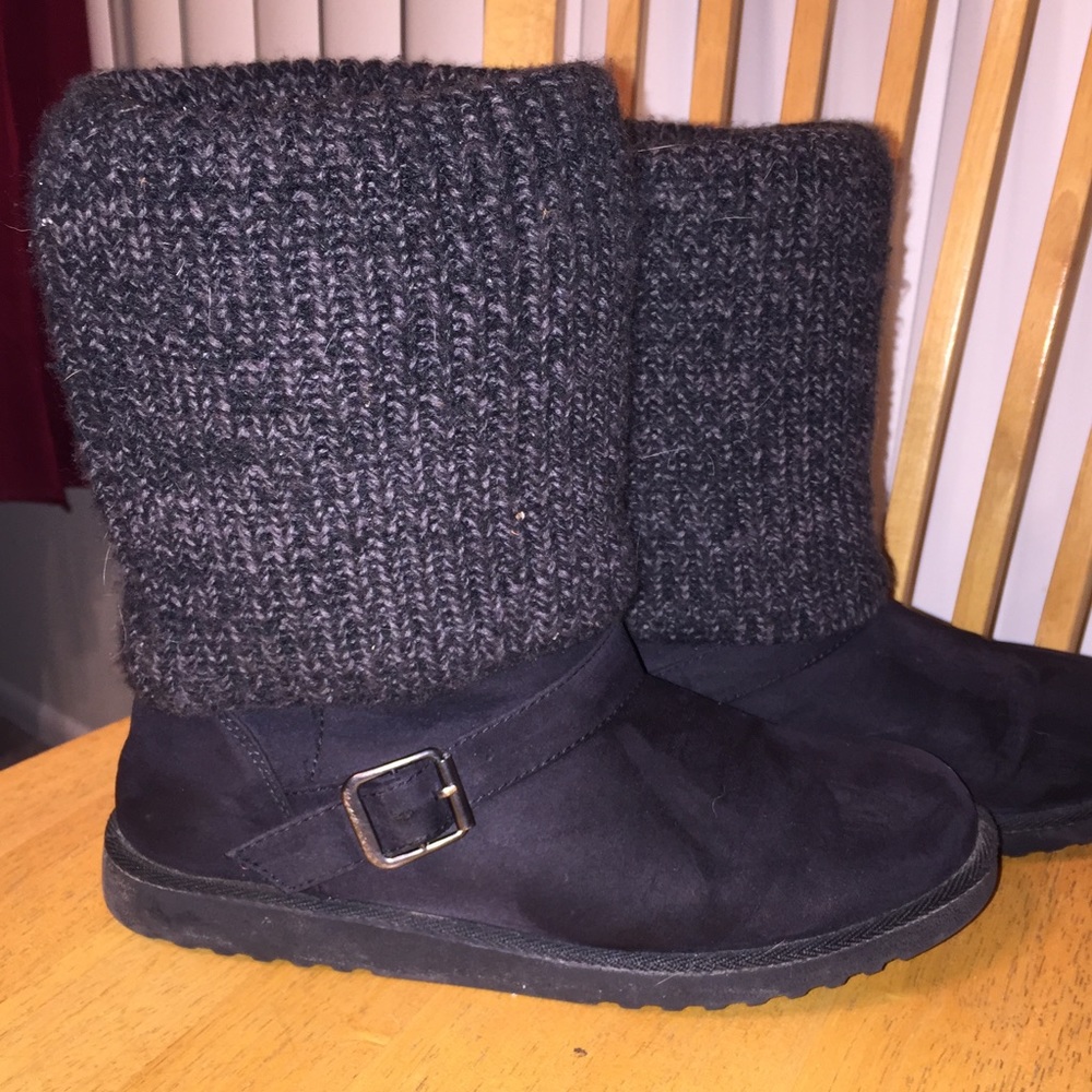 Mossimo black boots