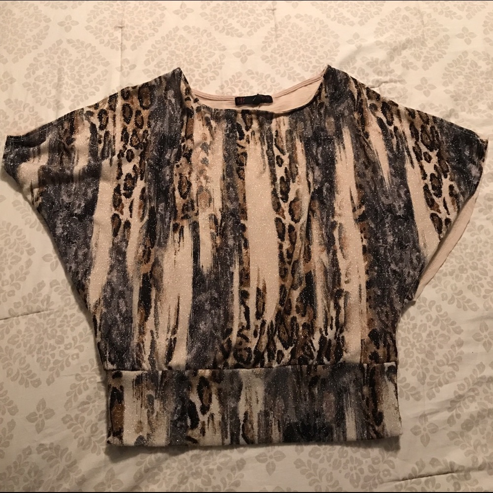 Flowy Top with Leopard Print and Shoulder Cutouts