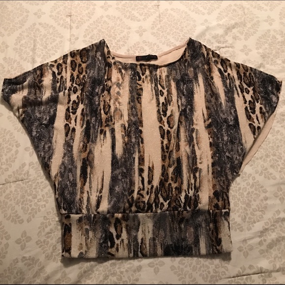 Flowy Top with Leopard Print and Shoulder Cutouts - Picture 1 of 4