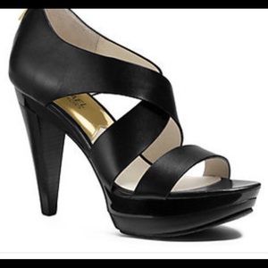 Michael Kors Elena pump