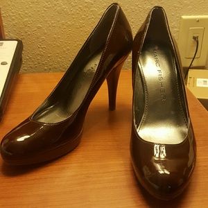 Brown heels with minor wear! Cute for the office!