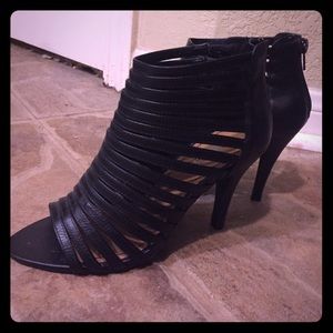 👠🖤 Sexy black gladiator heels 👠 🖤