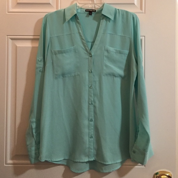 Express button down - Picture 1 of 3