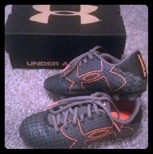 Under Armour Force Youth Soccer Cleats 1Y