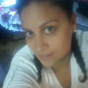 Meet your Posher, Desiree