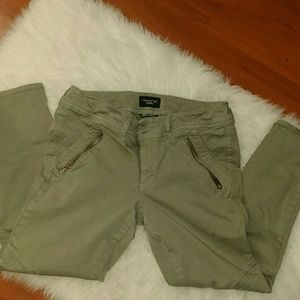 American Eagle outfitters cropped pants sz 12