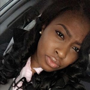 Meet your Posher, Erica