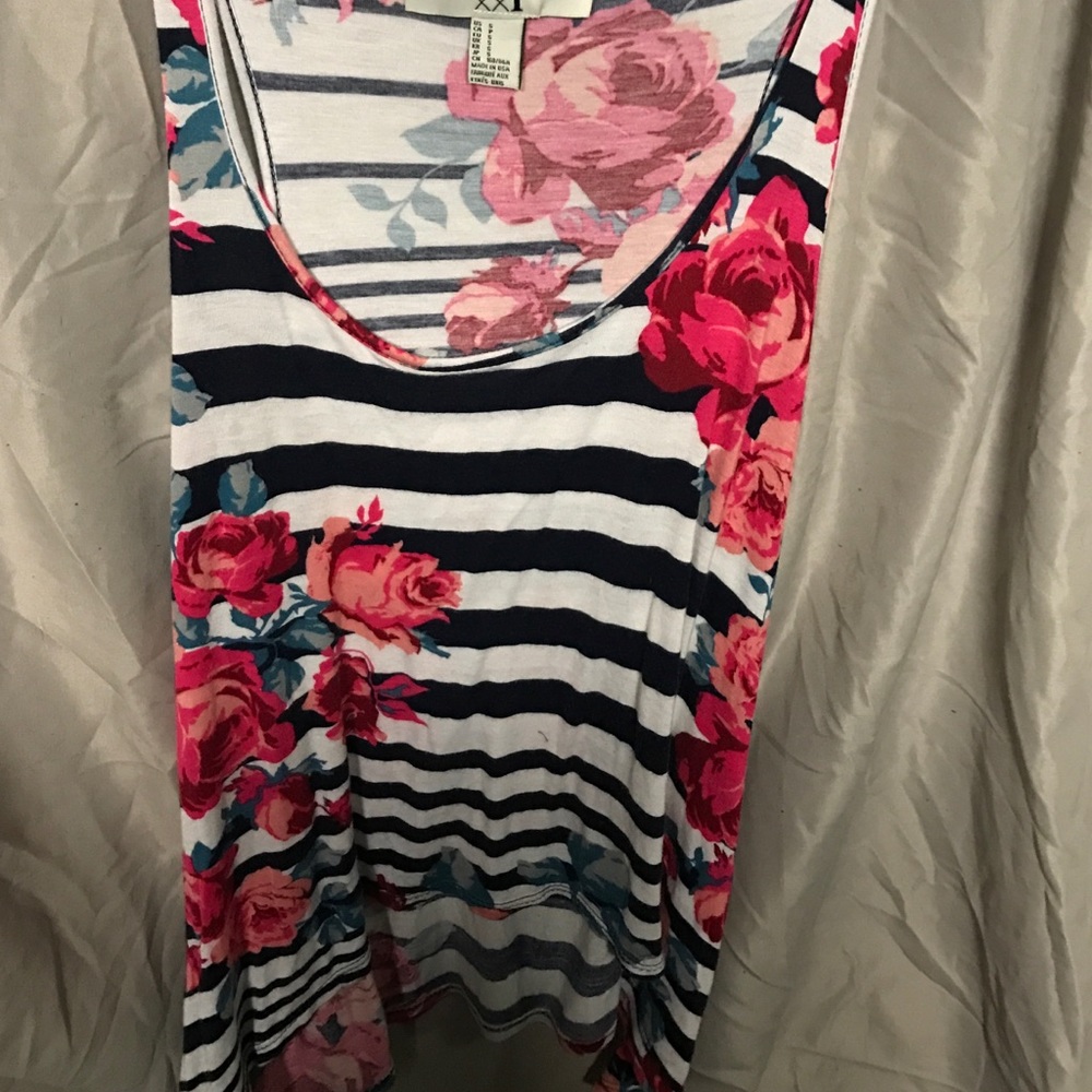 XXI tank top. Size sm.