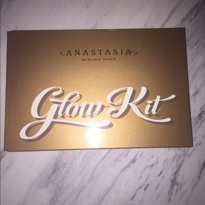 Anastasia Beverly Hills Glow Kit