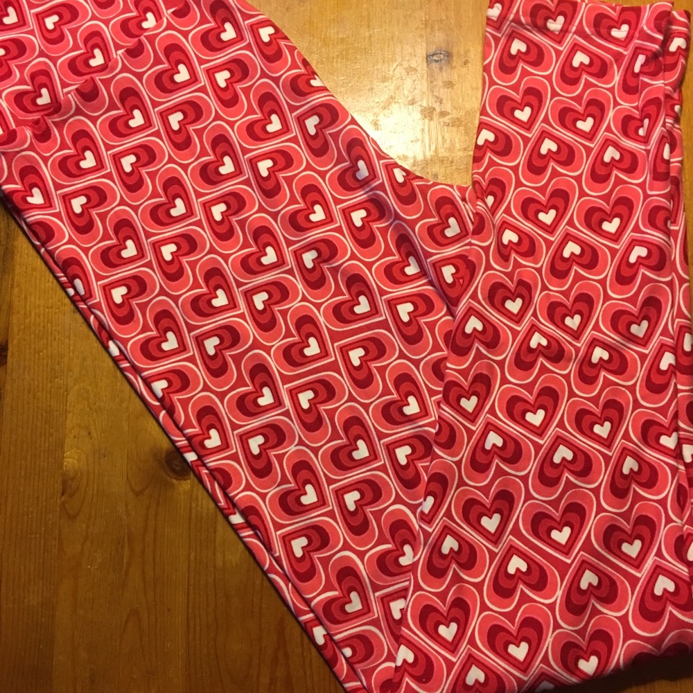New LuLaRoe Valentine's Leggings OS