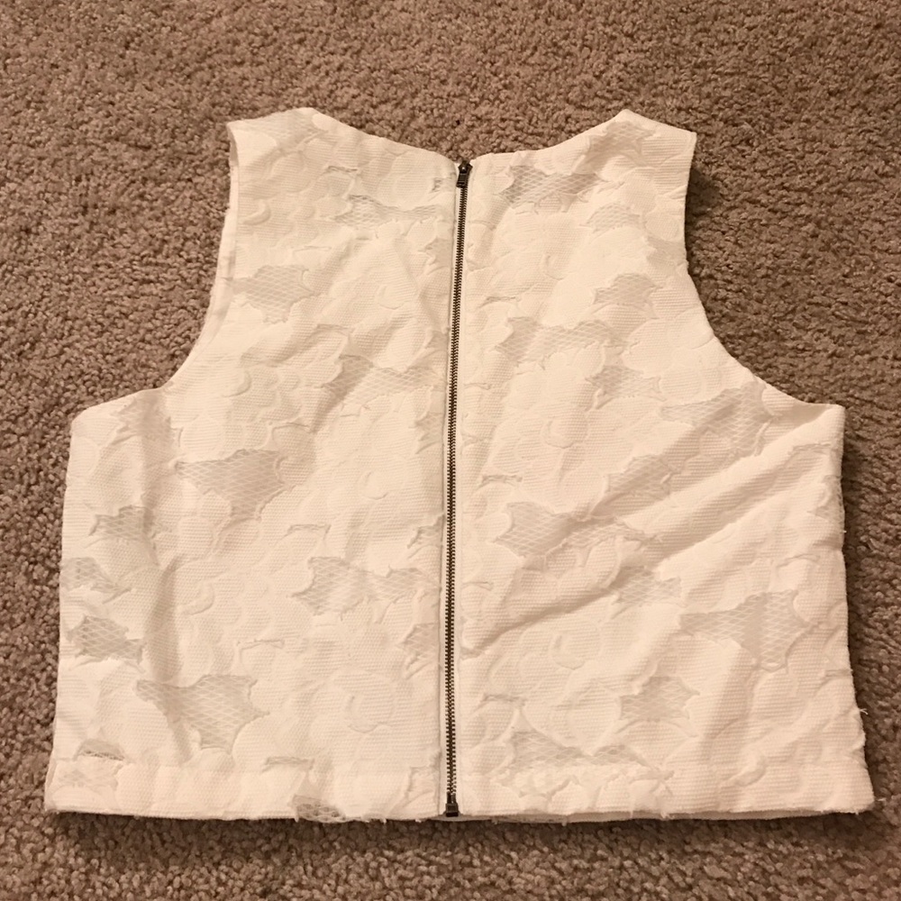 CROP TOP - Picture 2 of 2