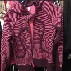 Lululemon hooded,fitted sweatshirt, very thick
