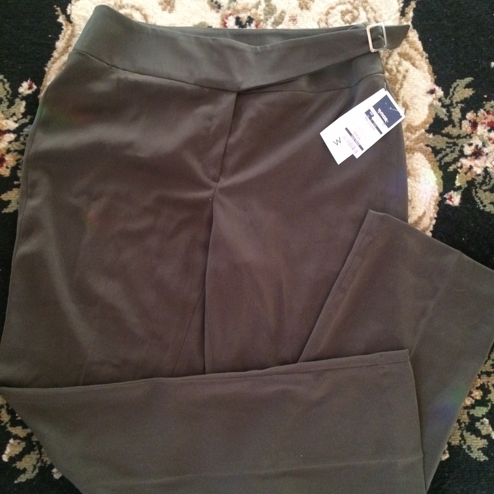 NWT Dress pants Sleek with side zipper