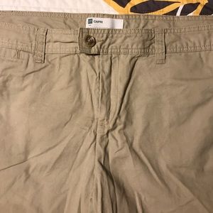 Gap Khaki Capri