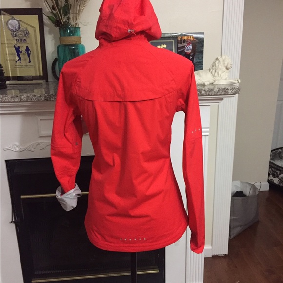 ❌💎SOLD💎❌ Nike shield jacket - Picture 2 of 4