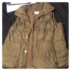 Old navy puffy vest