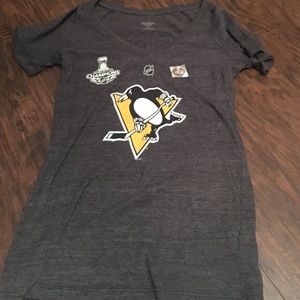 New Pittsburgh Penguins Shirt🖤💛🐧