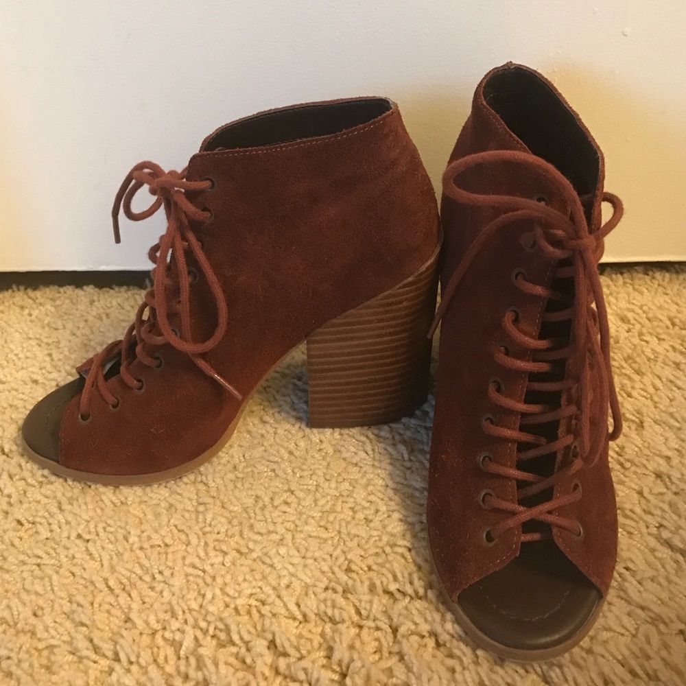 Lace up heels.