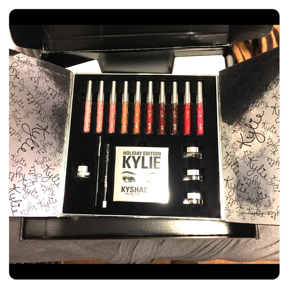 Kylie Cosmetics Other - NIB Kylie Cosmetics Limited Edition Holiday Box 💄